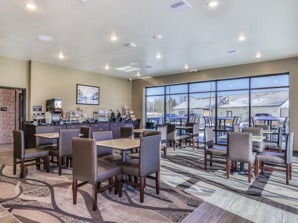 Cobblestone Hotel & Suites Rhinelander - photo 53