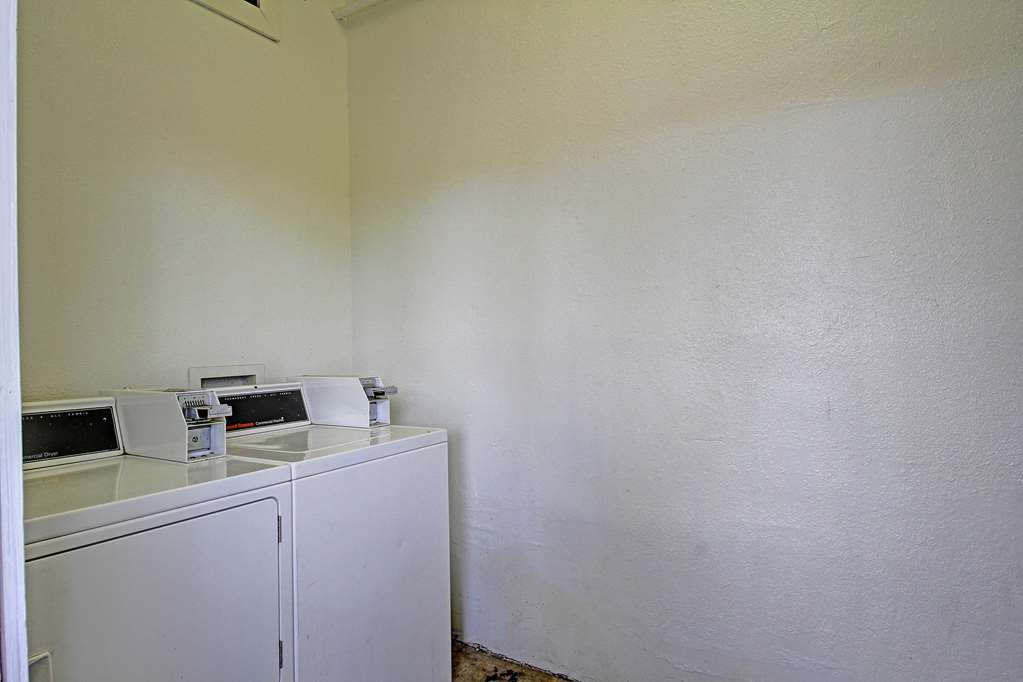 Motel 6 Edinburg TX - photo 33