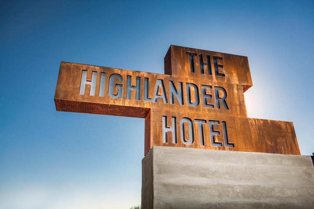 The Highlander Hotel - photo 2