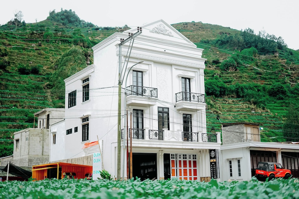 Roadsidevilla’s in Wonosobo, Indonesia