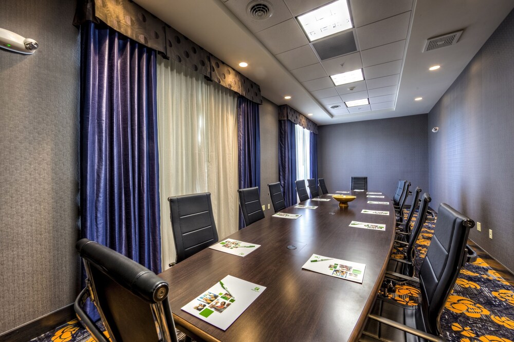 Holiday Inn Express Richmond by IHG - photo 23