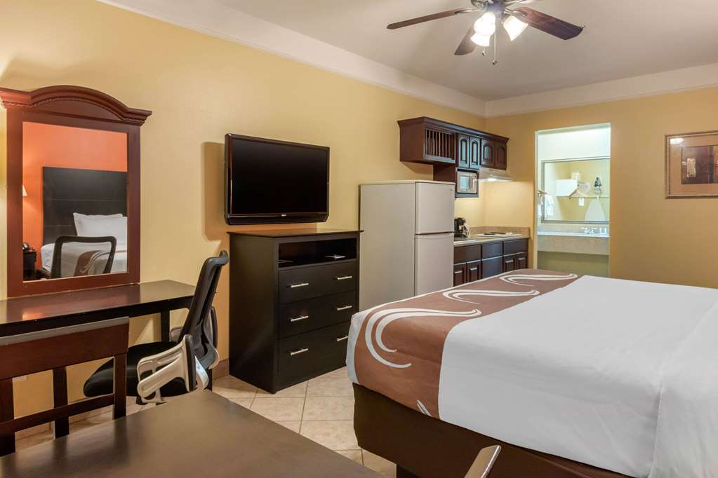 Quality Inn & Suites at The Outlets Mercedes Weslaco - photo 7