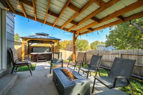 Hearth Haven Hot Tub BBQ Large Groups in Colorado Springs, United States