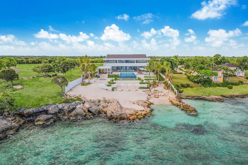 Luxurious 12 bedroom Oceanfront Villa With Private Chef Butler Private Beach in Casa de Campo Resort in La Romana, Dominican Republic