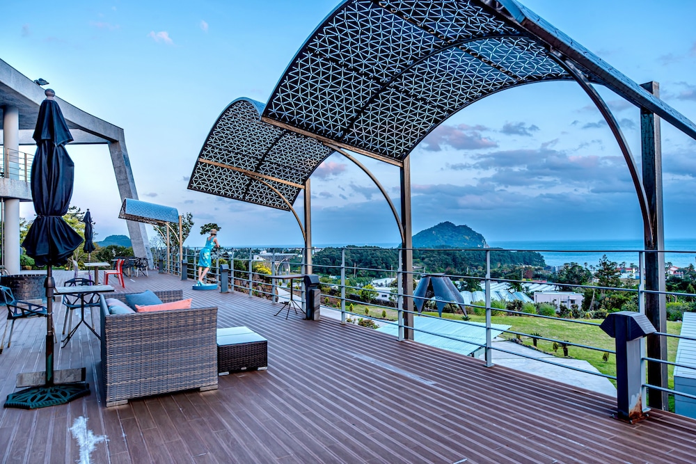 Jeju Bom Stay & Art Gallery in Seogwipo, South Korea