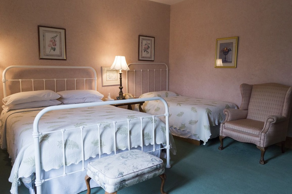 The Washington Irving Inn - photo 5