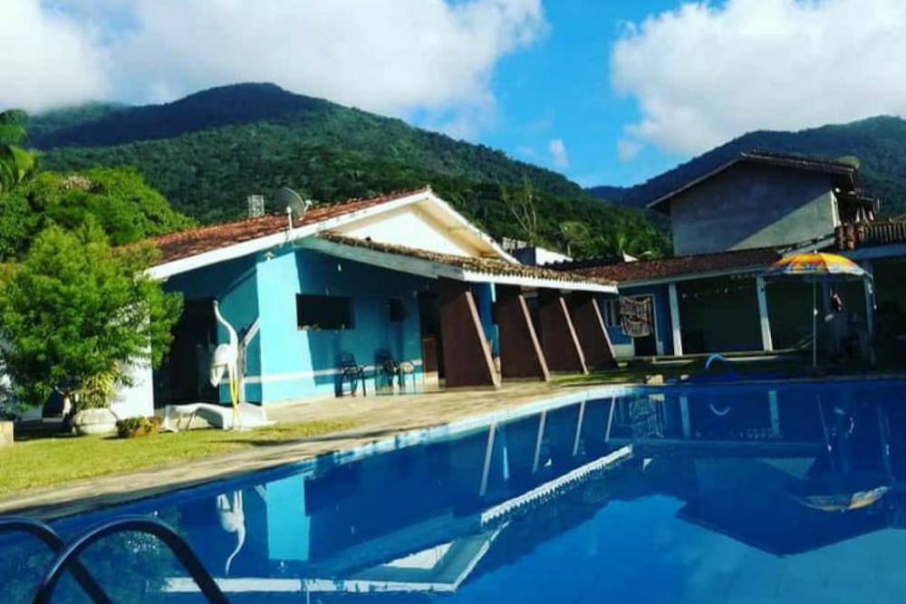 Villa Tavares casa com piscina na praia da Lagoinha — 4-Star Luxury Hotel in Ubatuba, Brasil