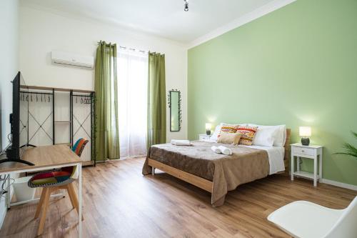 Luni Apartment Catania Centro — 4-Star Luxury Hotel in Catania, Italy