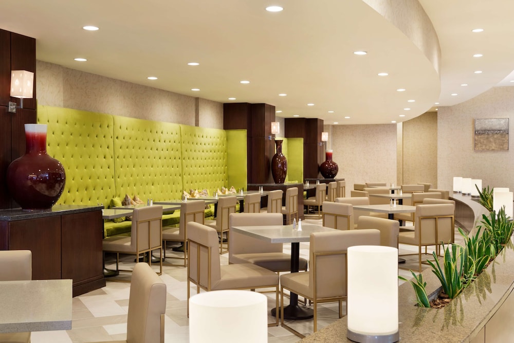 Embassy Suites Los Angeles Glendale - photo 29