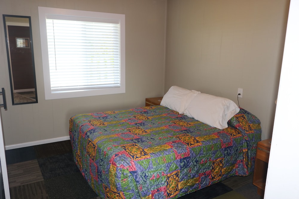 The Lowtide Motel - photo 22