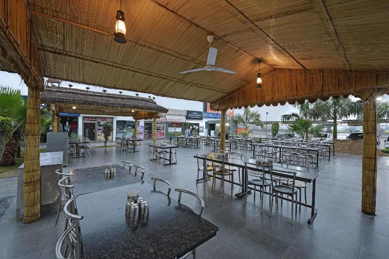 Hotel Highway king Behror in Behror, India