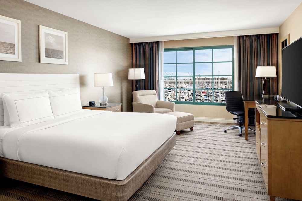 DoubleTree by Hilton San Pedro Port of Los Angeles - photo 12