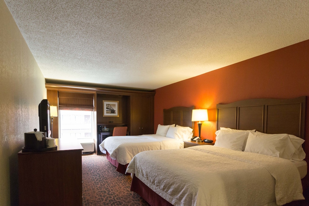 Hampton Inn Columbus South - photo 20