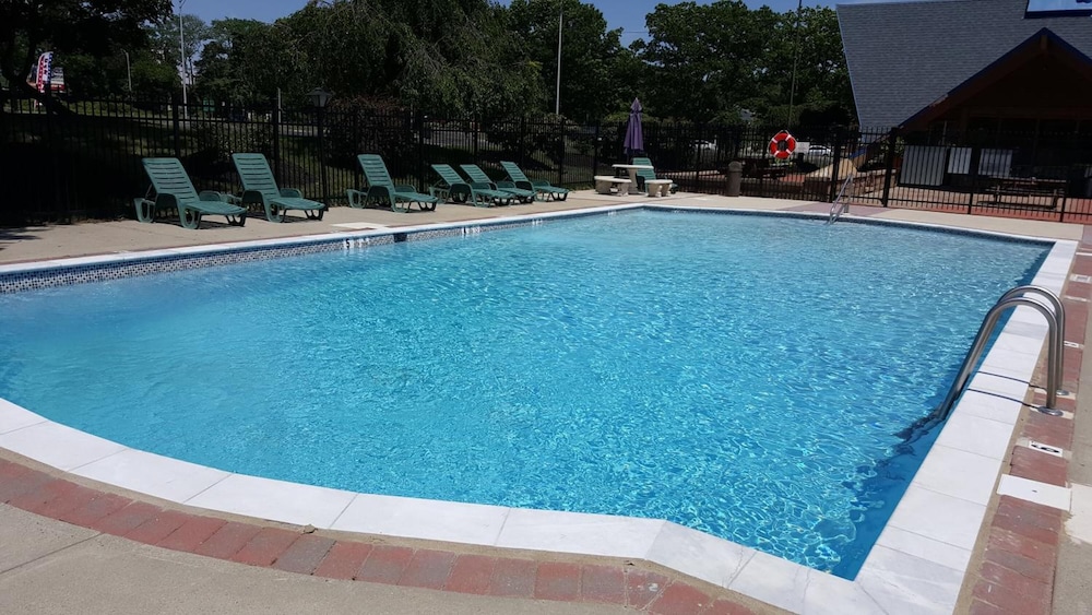 Crystal Inn Neptune - photo 25