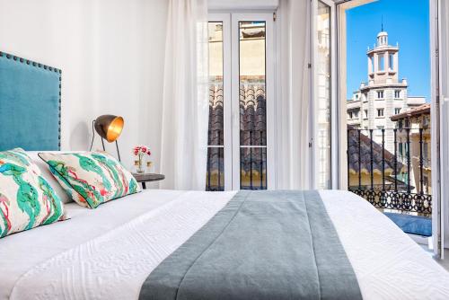 Apartamento Calle Martínez Larios — 4-Star Luxury Hotel in Malaga, Spain