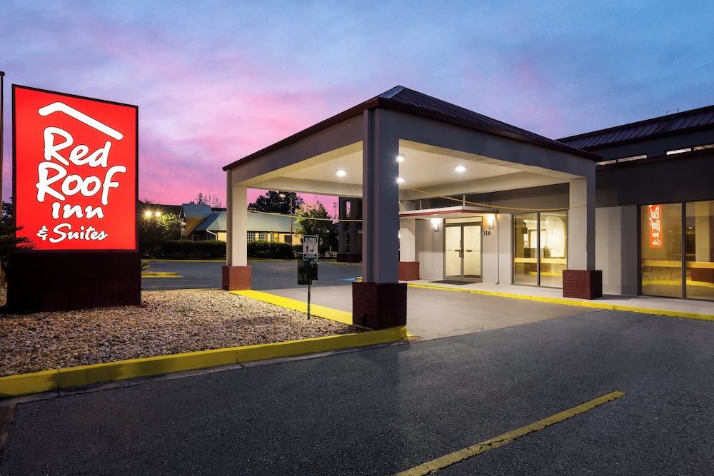 Red Roof Inn & Suites Statesboro University - photo 37