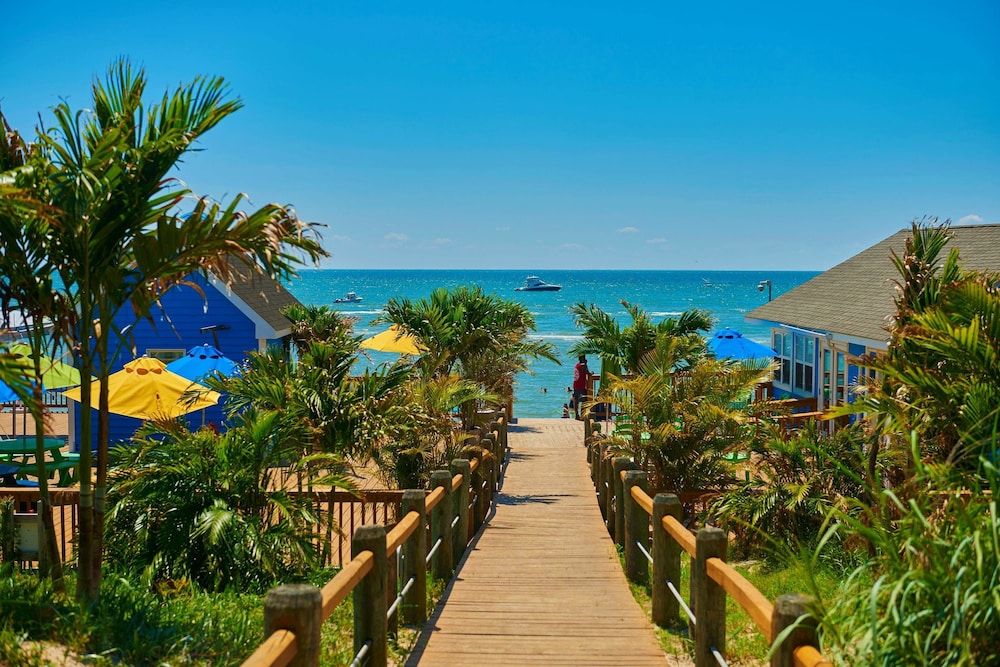 Sunset Beach Resort - carbon neutral hotel in Cape Charles