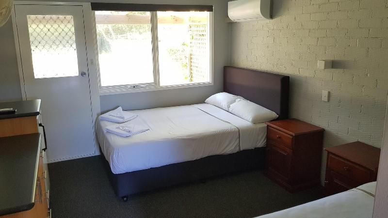 Bateau Bay Hotel — hotel in Bateau Bay