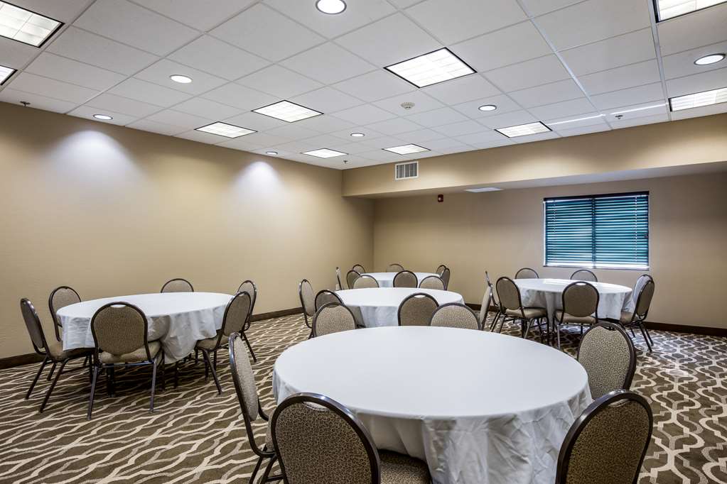Comfort Inn Bonner Springs Kansas City - photo 37