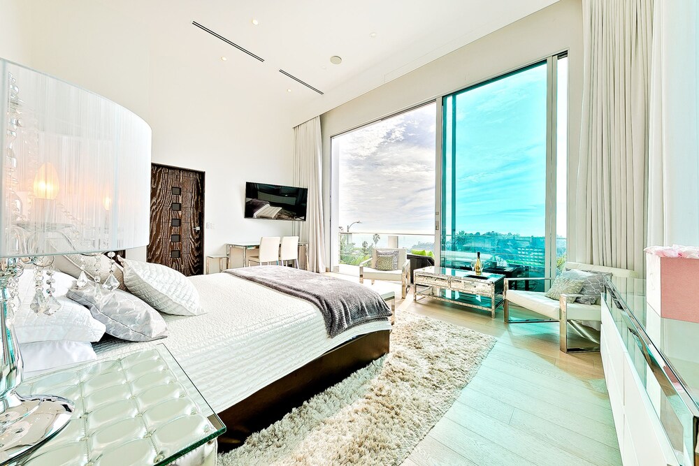 Hollywood Estate With Stunning Views - photo 8