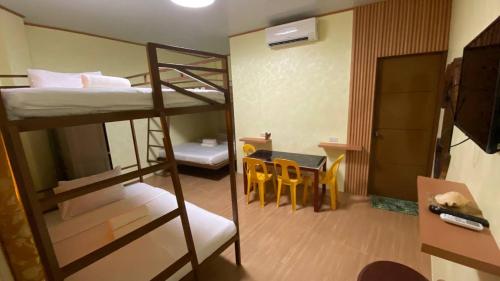 Binalonan Transient Guesthouse — 4-Star Luxury Hotel in Binalonan, Philippines