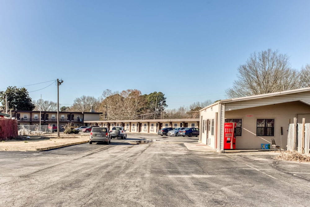 OYO Hotel Bald Knob near Searcy AR - featured photo