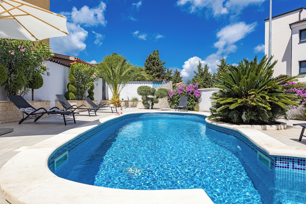 Villa Bianco Nero — 4-Star Luxury Hotel in Pula, Croatia