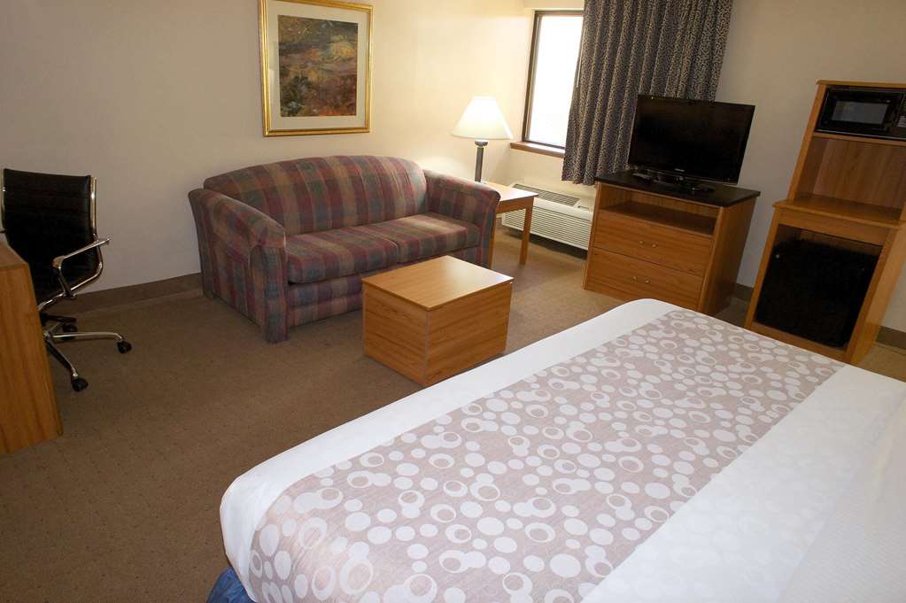 Days Inn by Wyndham Pleasant Prairie Kenosha - photo 19