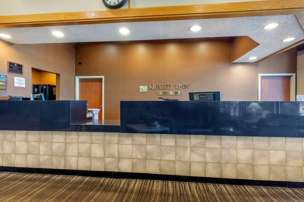 Quality Inn Exit 4 - photo 7