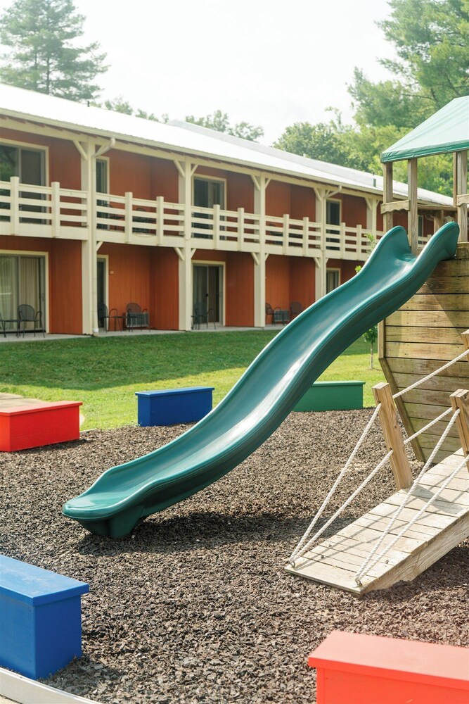 Brown County Inn - photo 29