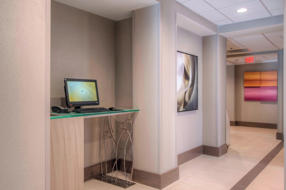 Residence Inn by Marriott Charlotte Airport - photo 26