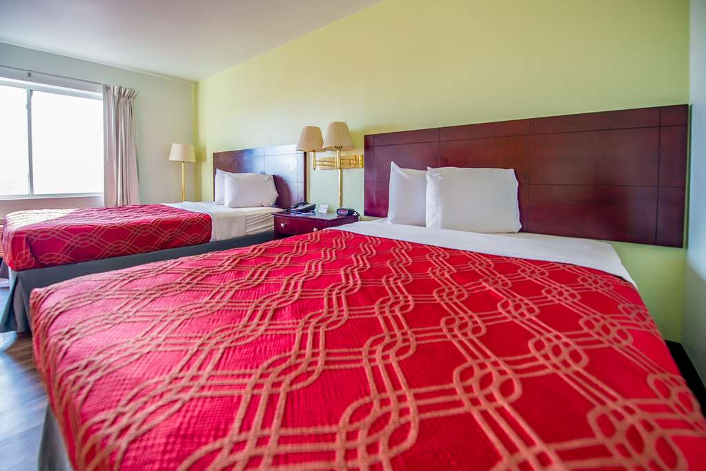 Rodeway Inn Central Colorado Springs - photo 19