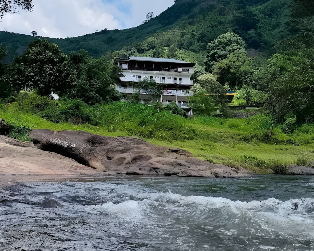 Skybz Mankulam - carbon neutral hotel in Unknown City