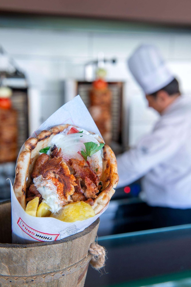 מזון ומשקאות