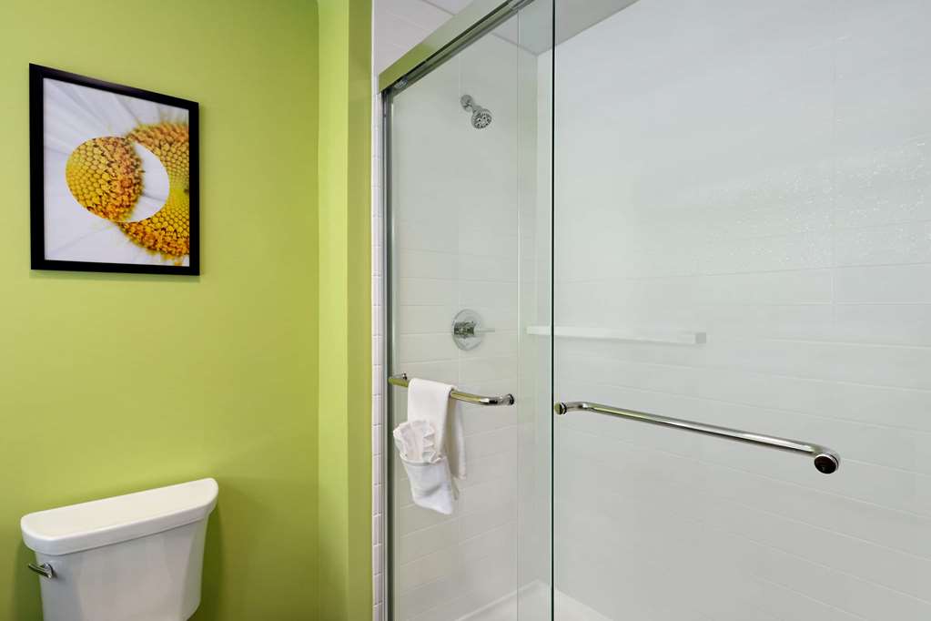 La Quinta Inn & Suites by Wyndham Braselton - photo 50
