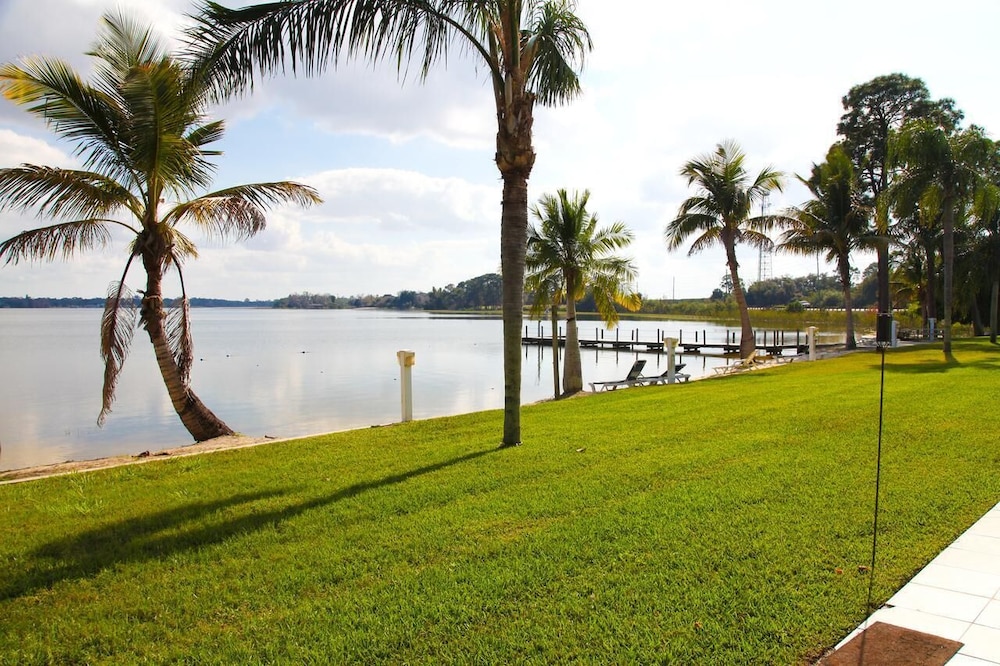 Lake Grassy Inn & Suites - photo 19