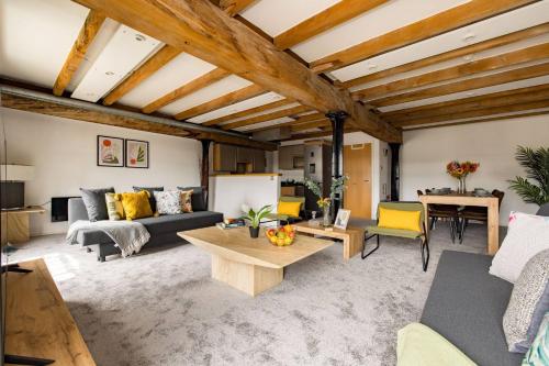 Wild Roses Serviced Apartments ExCel Warehouse 2 — 4-Star Luxury Hotel in London, United Kingdom