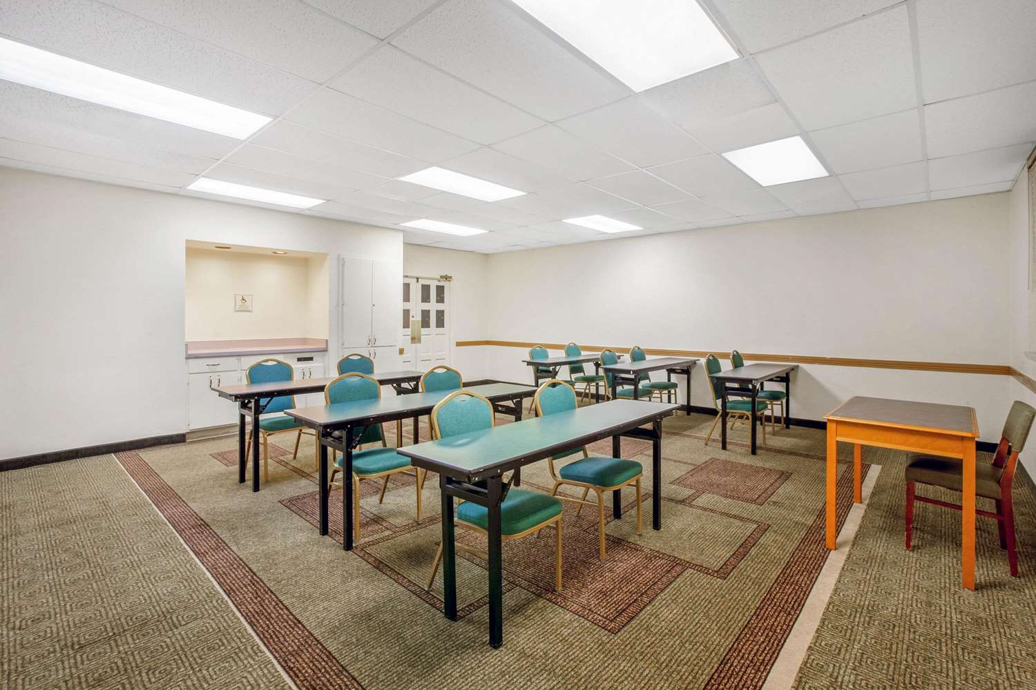 La Quinta Inn by Houston Greenway Plaza Medical Area - photo 16