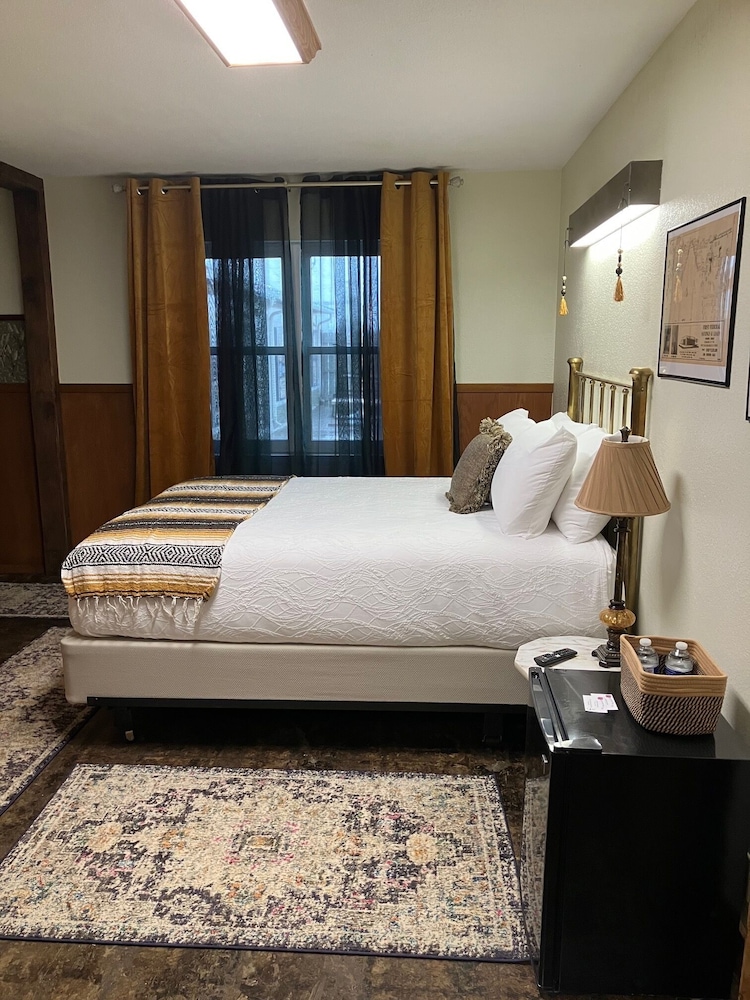 Prairie Rose Inn - photo 2