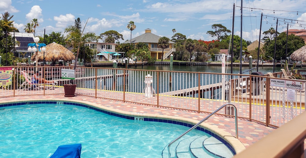 Bayview Plaza Waterfront Resort - photo 43