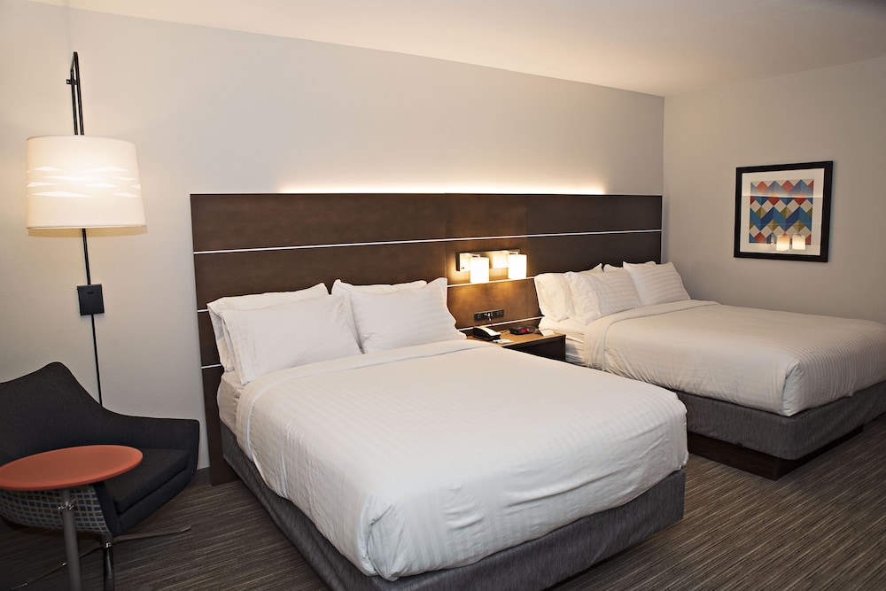 Holiday Inn Express & Suites Sterling an IHG Hotel - photo 2