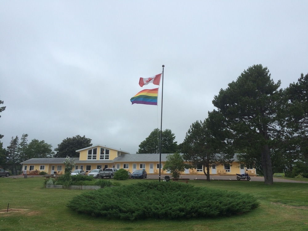 Pines Motel — hotel in New Glasgow