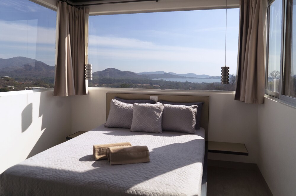 Horizon Lodge Potrero — 4-Star Luxury Hotel in Sardinal, Costa Rica