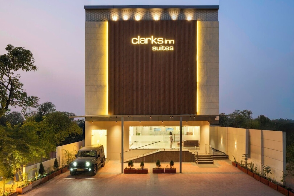 Clarks Inn Suites Agra in Agra, India