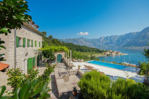 Villa Casa Nostra — 4-Star Luxury Hotel in Kotor, Montenegro