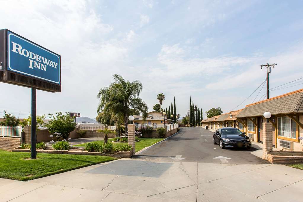 Rodeway Inn Beaumont 1 10 - photo 2