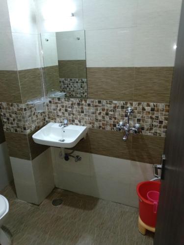 Hotel Shree Ji — Gwalior