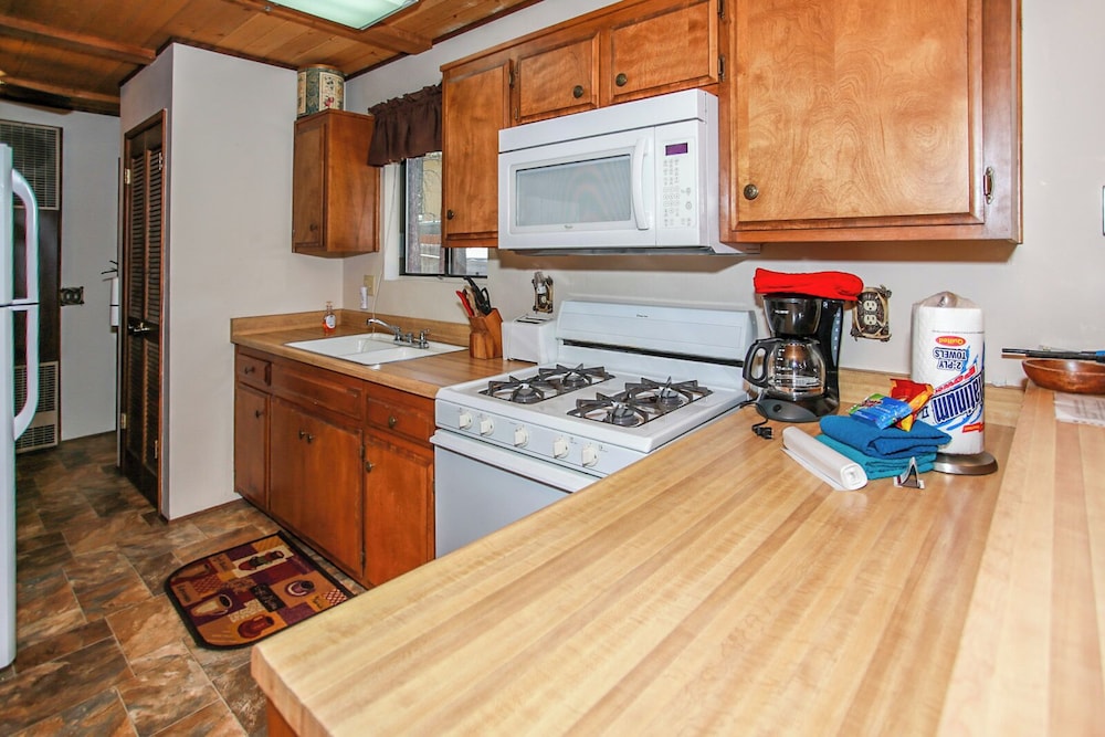 Cedar Pines — Big Bear City — photo 5