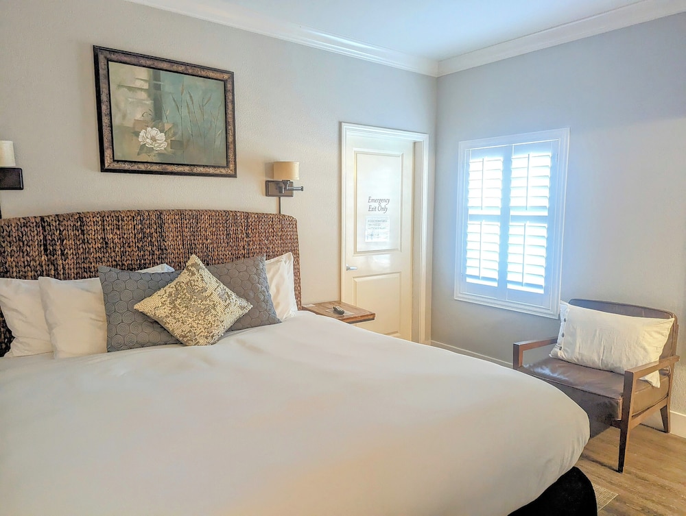 Capitola Hotel - photo 10