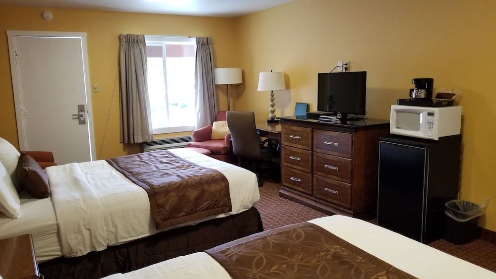 The Forks Motel - photo 12